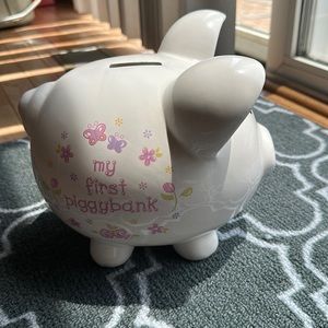 Children’s first piggy bank in good condition